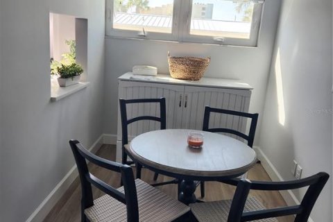 Condo in Sarasota, Florida, 1 bedroom  № 1682941 - photo 21
