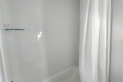 Condo in Sarasota, Florida, 1 bedroom  № 1682941 - photo 29