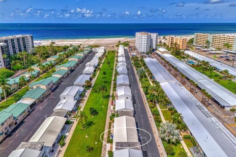 Condo in Sarasota, Florida, 1 bedroom  № 1682941 - photo 3