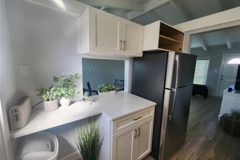 Condo in Sarasota, Florida, 1 bedroom  № 1682941 - photo 23