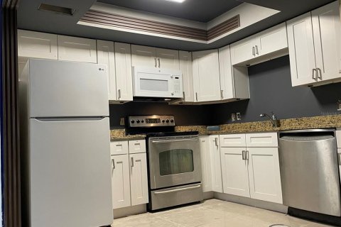 Купить кондоминиум в Орландо, Флорида 6 комнат, 92.9м2, № 2259489 - фото 2