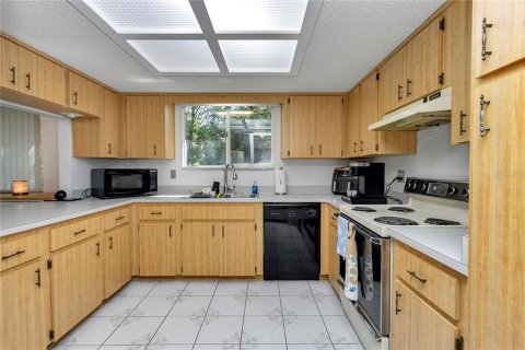 Villa ou maison à vendre à Ocala, Floride: 2 chambres, 133.04 m2 № 2200047 - photo 10