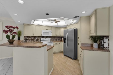 Appartement à louer à Cape Coral, Floride: 2 chambres, 104.79 m2 № 2148616 - photo 17