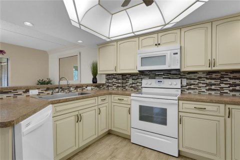 Appartement à louer à Cape Coral, Floride: 2 chambres, 104.79 m2 № 2148616 - photo 19
