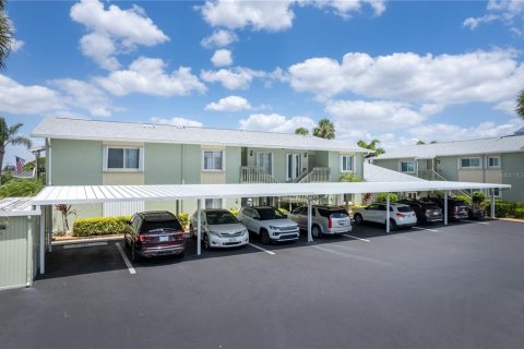 Appartement à louer à Cape Coral, Floride: 2 chambres, 104.79 m2 № 2148616 - photo 11