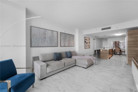 Condominio en venta en Miami, Florida, 1 dormitorio, 79.34 m2 № 2003055 - foto 20