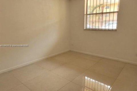 Снять в аренду кондоминиум в Майами, Флорида 2 спальни, 127.83м2, № 2024181 - фото 16