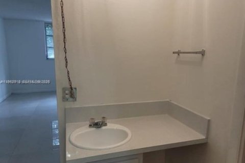 Снять в аренду кондоминиум в Майами, Флорида 2 спальни, 127.83м2, № 2024181 - фото 6