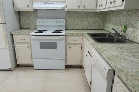 Снять в аренду кондоминиум в Майами, Флорида 2 спальни, 127.83м2, № 2024181 - фото 3