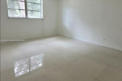 Снять в аренду кондоминиум в Майами, Флорида 2 спальни, 127.83м2, № 2024181 - фото 8