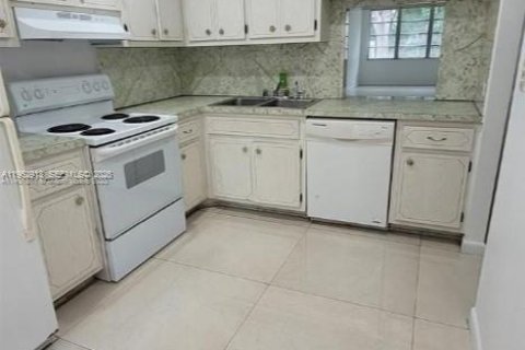 Снять в аренду кондоминиум в Майами, Флорида 2 спальни, 127.83м2, № 2024181 - фото 5