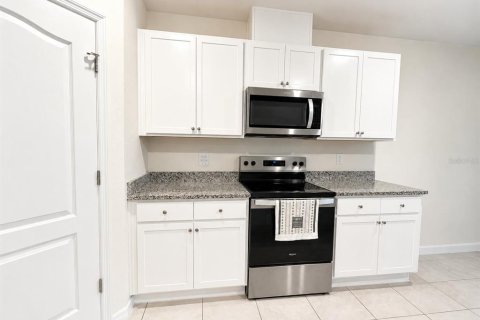 Casa en venta en Lake Alfred, Florida, 4 dormitorios, 220.27 m2 № 2200230 - foto 9