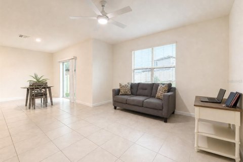 Casa en venta en Lake Alfred, Florida, 4 dormitorios, 220.27 m2 № 2200230 - foto 17