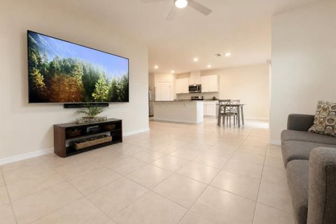 Casa en venta en Lake Alfred, Florida, 4 dormitorios, 220.27 m2 № 2200230 - foto 16