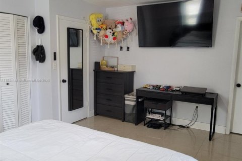 House in Cutler Bay, Florida 4 bedrooms, 173.17 sq.m. № 1839350 - photo 18