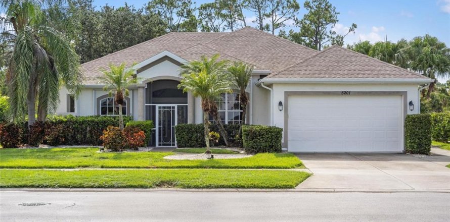 House in North Port, Florida 3 bedrooms, 177.63 sq.m. № 1866972