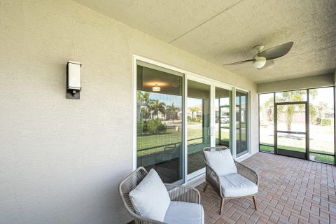 House in Port St. Lucie, Florida 3 bedrooms, 162.58 sq.m. № 2086845 - photo 3