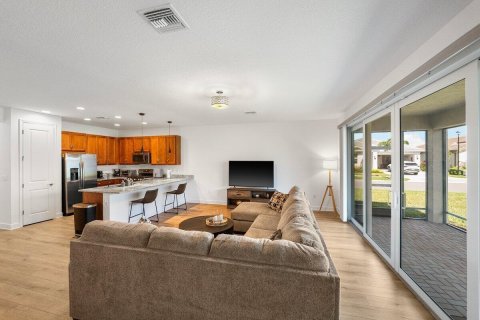 House in Port St. Lucie, Florida 3 bedrooms, 162.58 sq.m. № 2086845 - photo 7