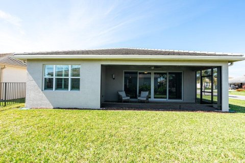 House in Port St. Lucie, Florida 3 bedrooms, 162.58 sq.m. № 2086845 - photo 6