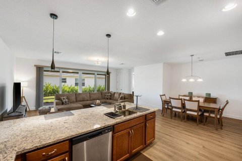 House in Port St. Lucie, Florida 3 bedrooms, 162.58 sq.m. № 2086845 - photo 8