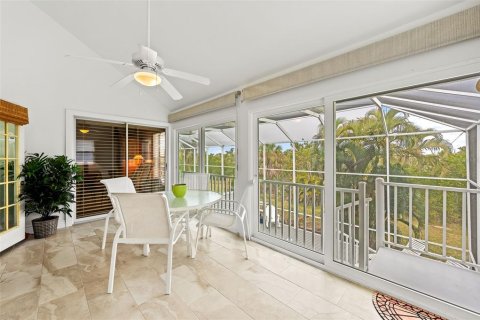 House in Fort Myers Beach, Florida 3 bedrooms, 171.87 sq.m. № 1565078 - photo 19