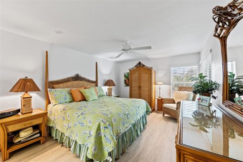 House in Fort Myers Beach, Florida 3 bedrooms, 171.87 sq.m. № 1565078 - photo 20