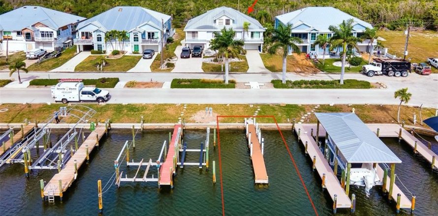House in Fort Myers Beach, Florida 3 bedrooms, 171.87 sq.m. № 1565078