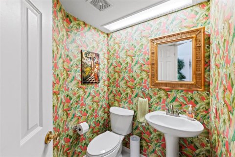 House in Fort Myers Beach, Florida 3 bedrooms, 171.87 sq.m. № 1565078 - photo 14
