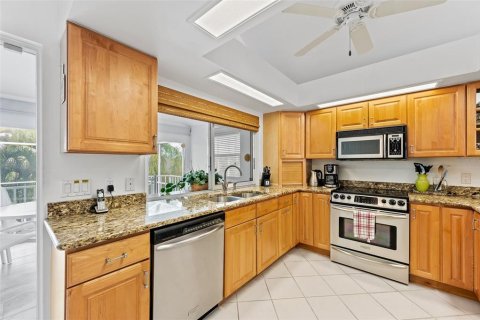 House in Fort Myers Beach, Florida 3 bedrooms, 171.87 sq.m. № 1565078 - photo 17