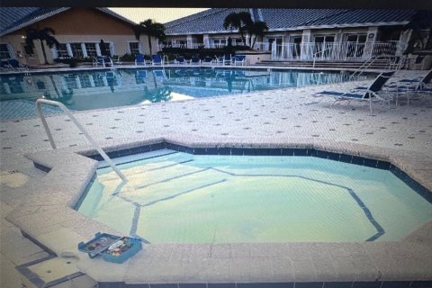 House in Punta Gorda, Florida 3 bedrooms, 154.4 sq.m. № 2103096 - photo 30