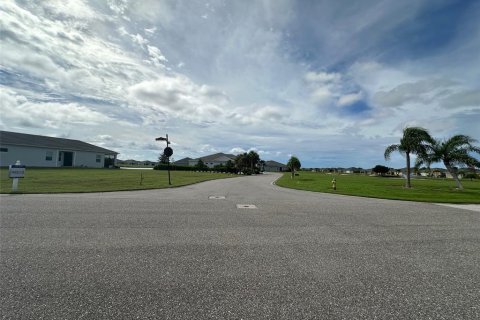 House in Punta Gorda, Florida 3 bedrooms, 154.4 sq.m. № 2103096 - photo 26