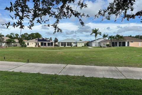 House in Punta Gorda, Florida 3 bedrooms, 154.4 sq.m. № 2103096 - photo 20