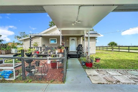 House in Lake Wales, Florida 2 bedrooms, 79.52 sq.m. № 1817354 - photo 1