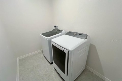 Casa en venta en Winter Haven, Florida, 4 dormitorios, 192.12 m2 № 1786215 - foto 14
