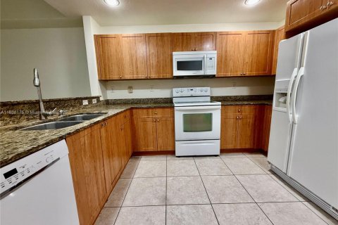 Copropriété à louer à Doral, Floride: 3 chambres, 112.13 m2 № 1937272 - photo 13