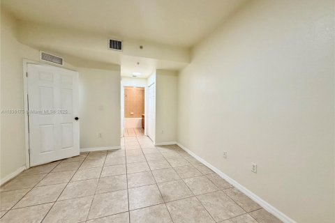 Copropriété à louer à Doral, Floride: 3 chambres, 112.13 m2 № 1937272 - photo 22