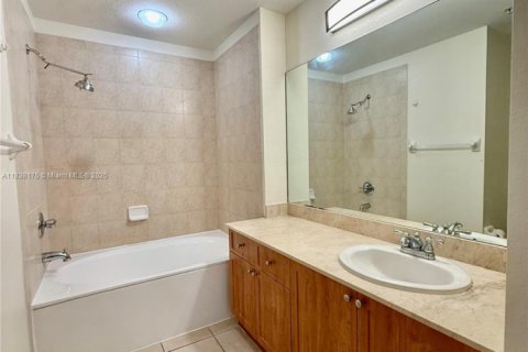 Copropriété à louer à Doral, Floride: 3 chambres, 112.13 m2 № 1937272 - photo 27