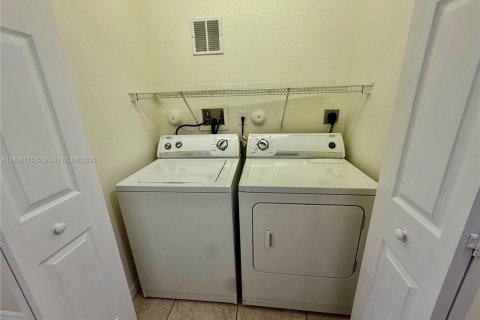 Copropriété à louer à Doral, Floride: 3 chambres, 112.13 m2 № 1937272 - photo 17