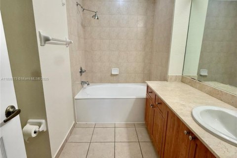 Copropriété à louer à Doral, Floride: 3 chambres, 112.13 m2 № 1937272 - photo 28