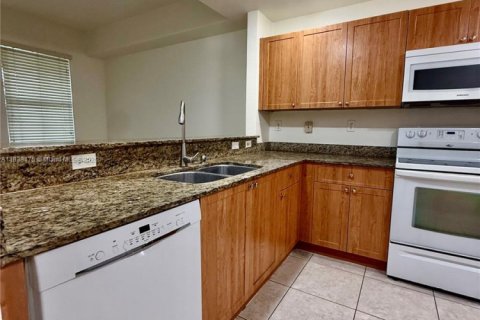 Copropriété à louer à Doral, Floride: 3 chambres, 112.13 m2 № 1937272 - photo 12