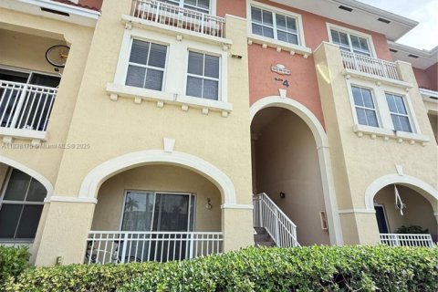 Copropriété à louer à Doral, Floride: 3 chambres, 112.13 m2 № 1937272 - photo 2