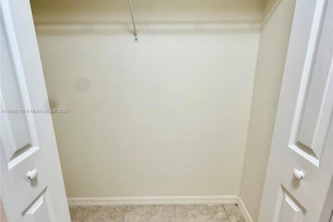 Copropriété à louer à Doral, Floride: 3 chambres, 112.13 m2 № 1937272 - photo 25
