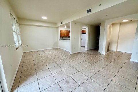 Copropriété à louer à Doral, Floride: 3 chambres, 112.13 m2 № 1937272 - photo 7