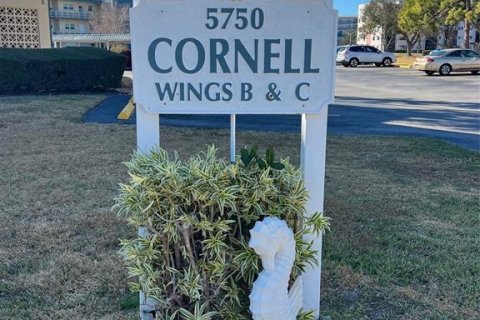 Copropriété à vendre à Saint Petersburg, Floride: 2 chambres, 105.91 m2 № 2112870 - photo 2