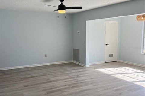 Copropriété à vendre à Saint Petersburg, Floride: 2 chambres, 105.91 m2 № 2112870 - photo 7