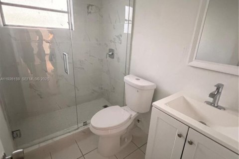 Снять в аренду кондоминиум в Майами, Флорида 2 спальни, 70.88м2, № 1984688 - фото 10