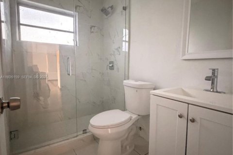 Снять в аренду кондоминиум в Майами, Флорида 2 спальни, 70.88м2, № 1984688 - фото 17