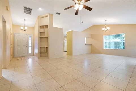 Villa ou maison à louer à Orlando, Floride: 3 chambres, 143.53 m2 № 2425346 - photo 5