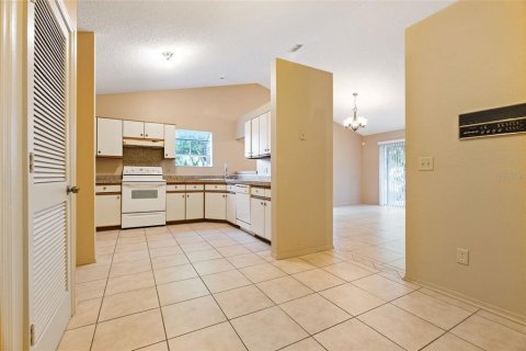 Villa ou maison à louer à Orlando, Floride: 3 chambres, 143.53 m2 № 2425346 - photo 7
