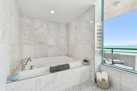 Condo in Clearwater, Florida, 4 bedrooms  № 1884866 - photo 20